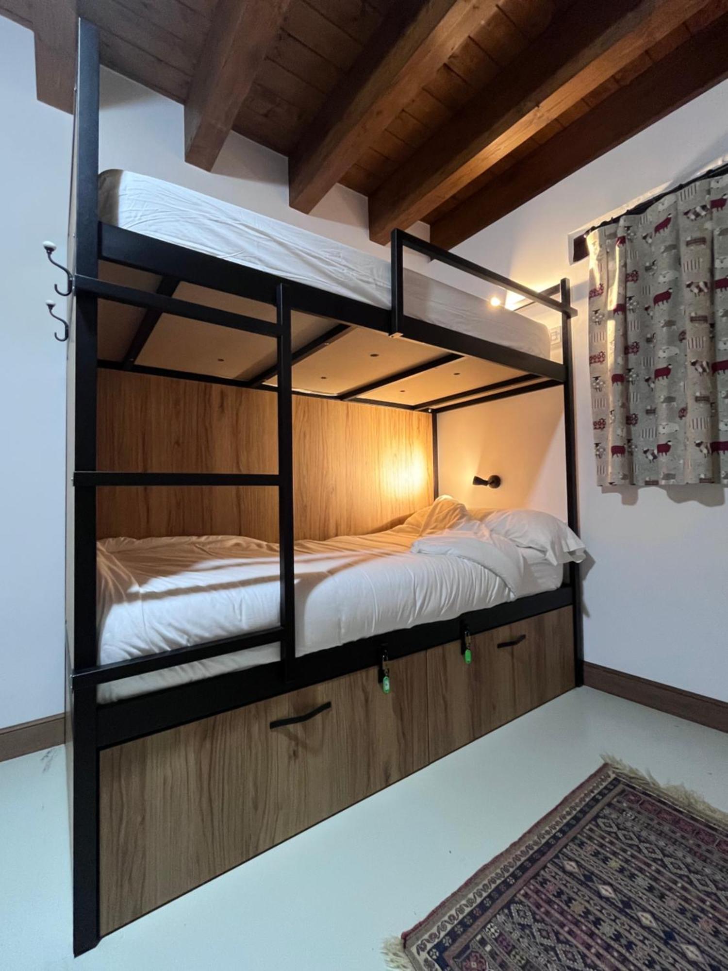 Olabe Hostel Ea Buitenkant foto