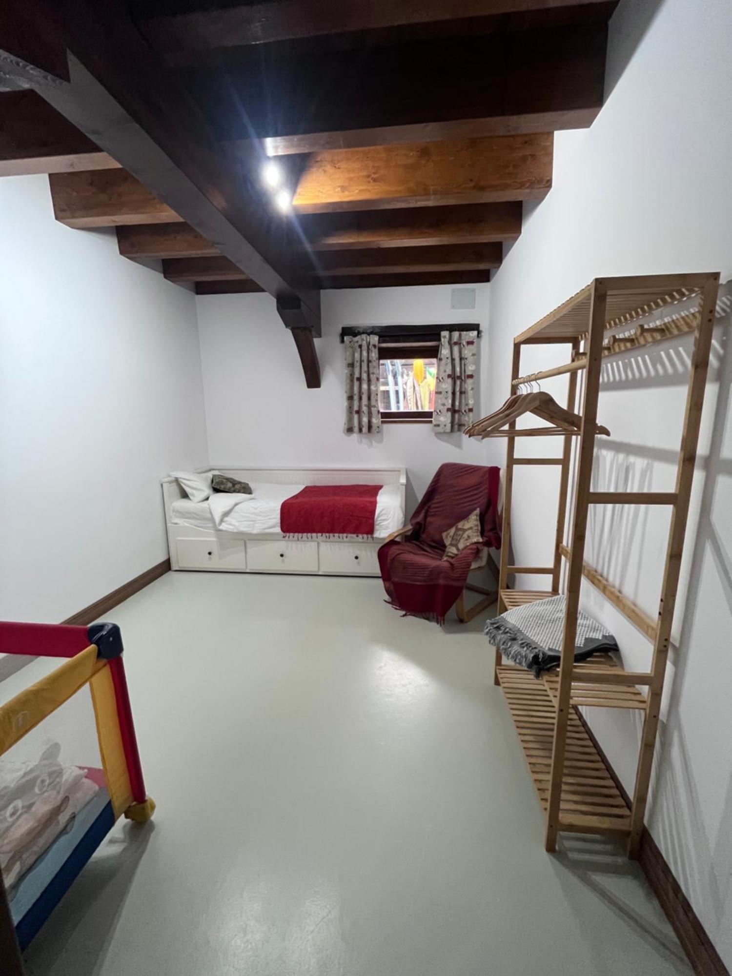 Olabe Hostel Ea Buitenkant foto