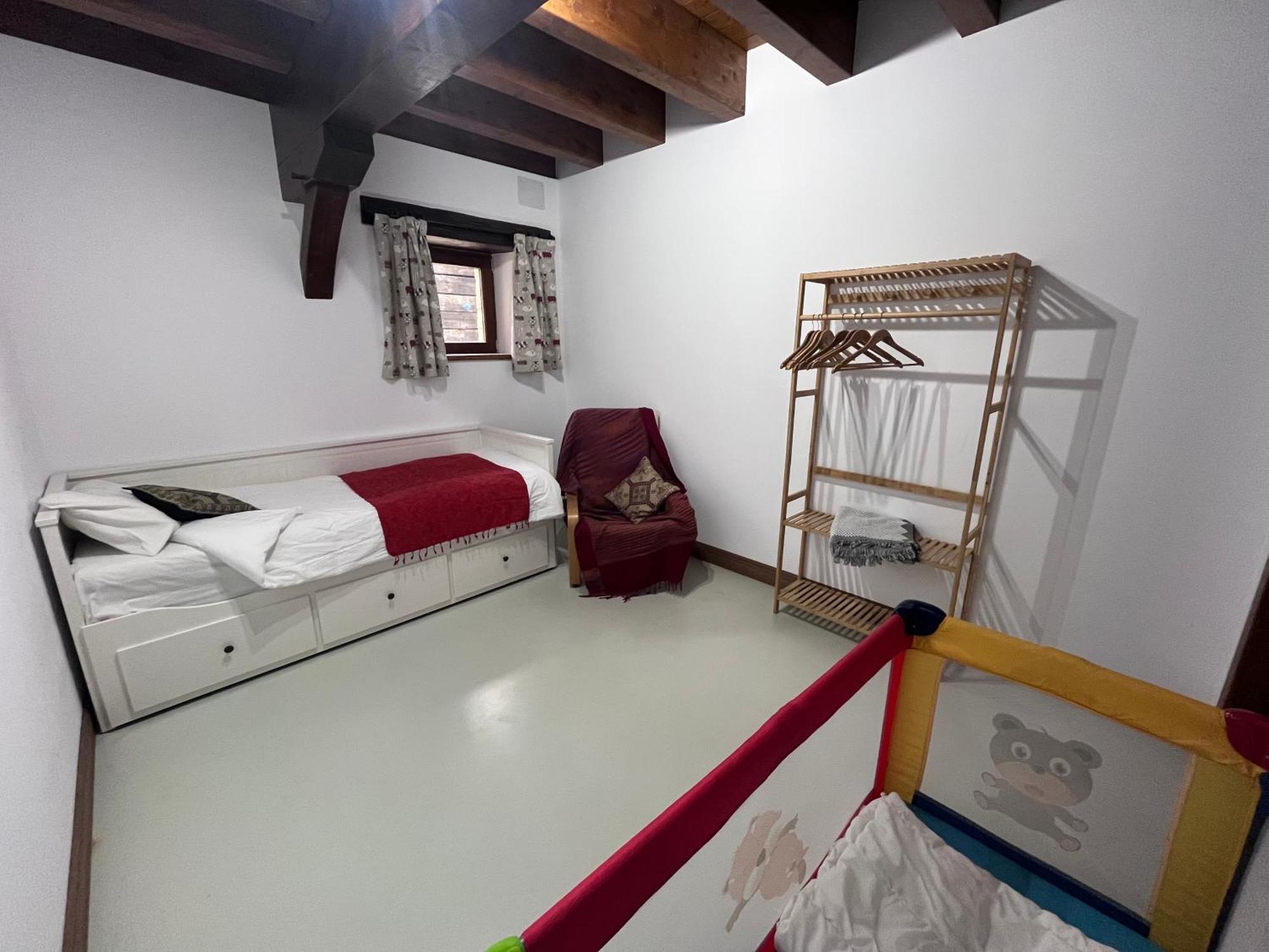 Olabe Hostel Ea Buitenkant foto